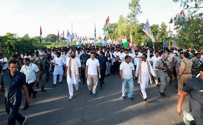 Rahul-led Bharat Jodo Yatra enters Andhra